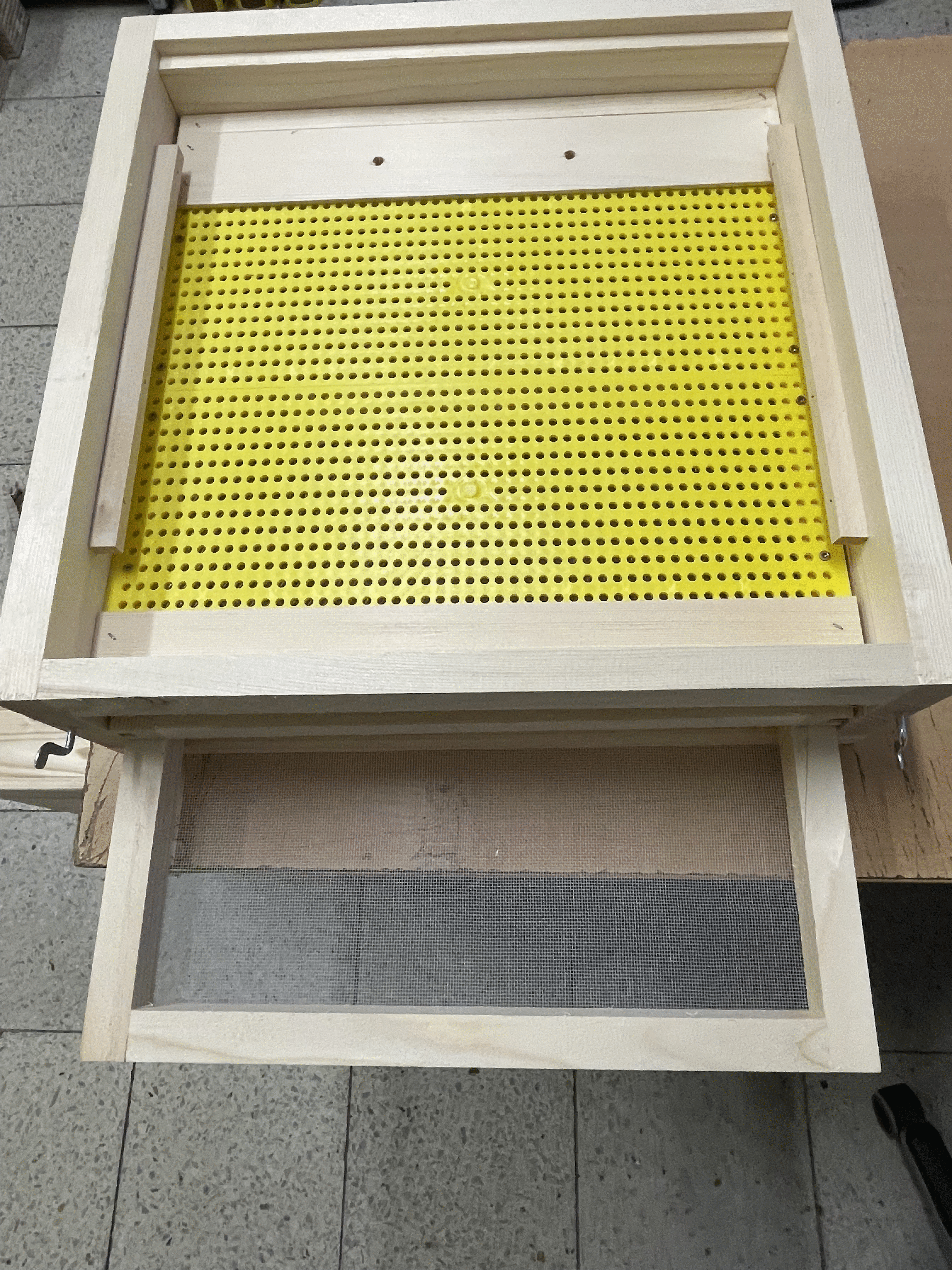 Pylochytová sestava do varroa dna